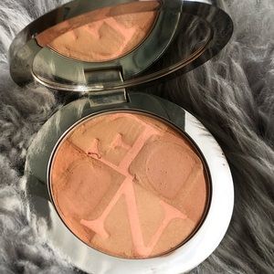 Dior Diorskin Nude Tan Light Bronzer in 002